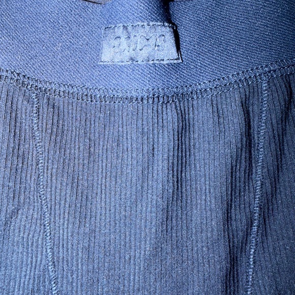 SKIMS Women's Loungewear - Picture 6 of 14